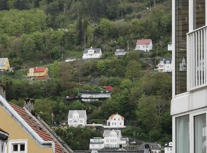 80 Square Metre Flat In The Heart Of - 2 Big Bedrooms Bergen