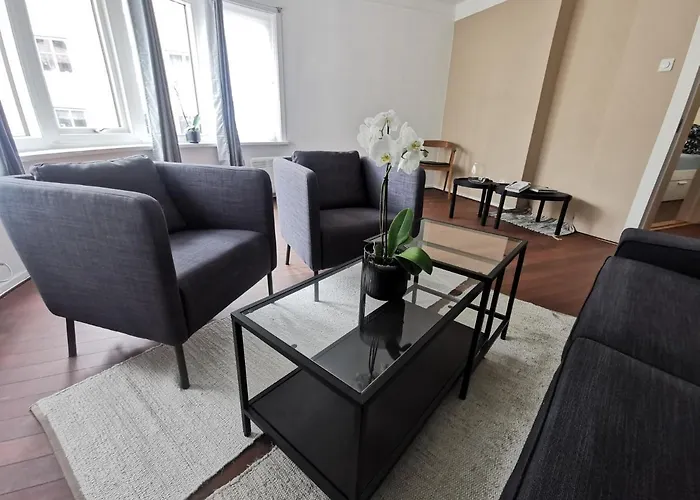 80 Square Metre Flat In The Heart Of - 2 Big Bedrooms *